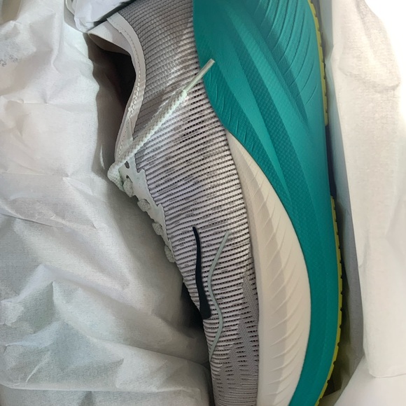 HOKA Mach X 2 New In Box Women’s - Picture 6 of 14